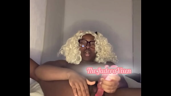 Ebony Goon Makes Herself Squirt BACK TO BACK