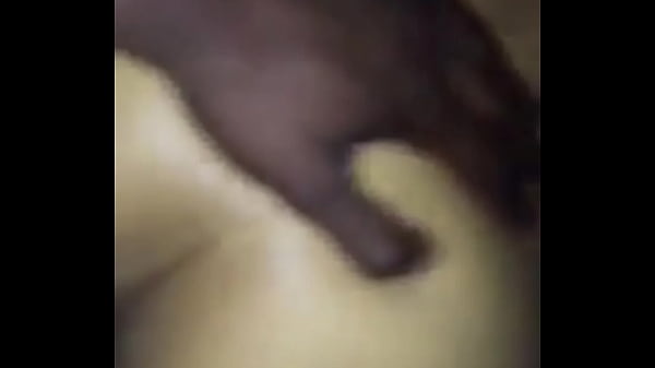 Gros cul d’une Black baiser en levrette