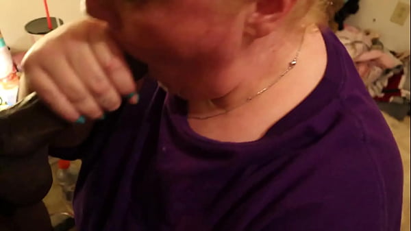 Plus Size Ginger Swallows a Huge Black Cock(BBC) and receives Facial